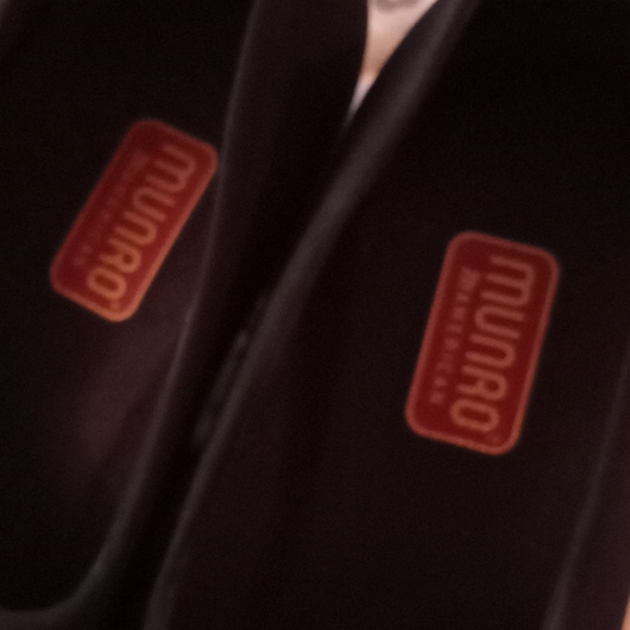 Monroe "Cindi" stretch material pump, kitten heal. - Picture 2 of 4